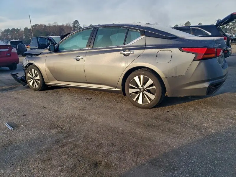 2021 NISSAN ALTIMA SV  