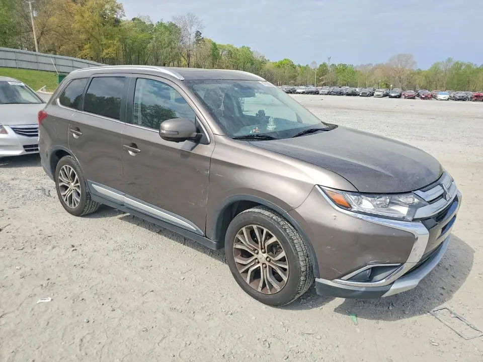 2018 MITSUBISHI OUTLANDER SE  