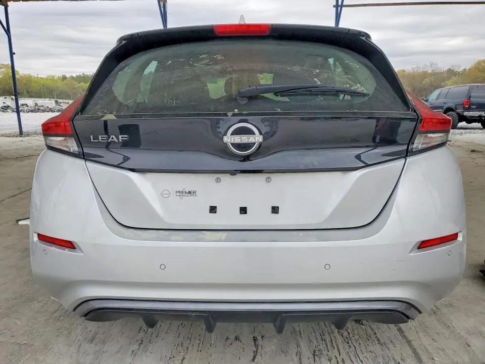 2023 NISSAN LEAF S  