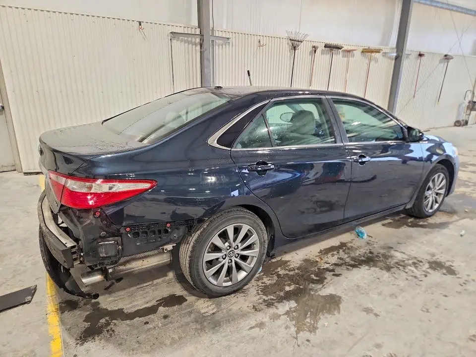 2017 TOYOTA CAMRY XLE  