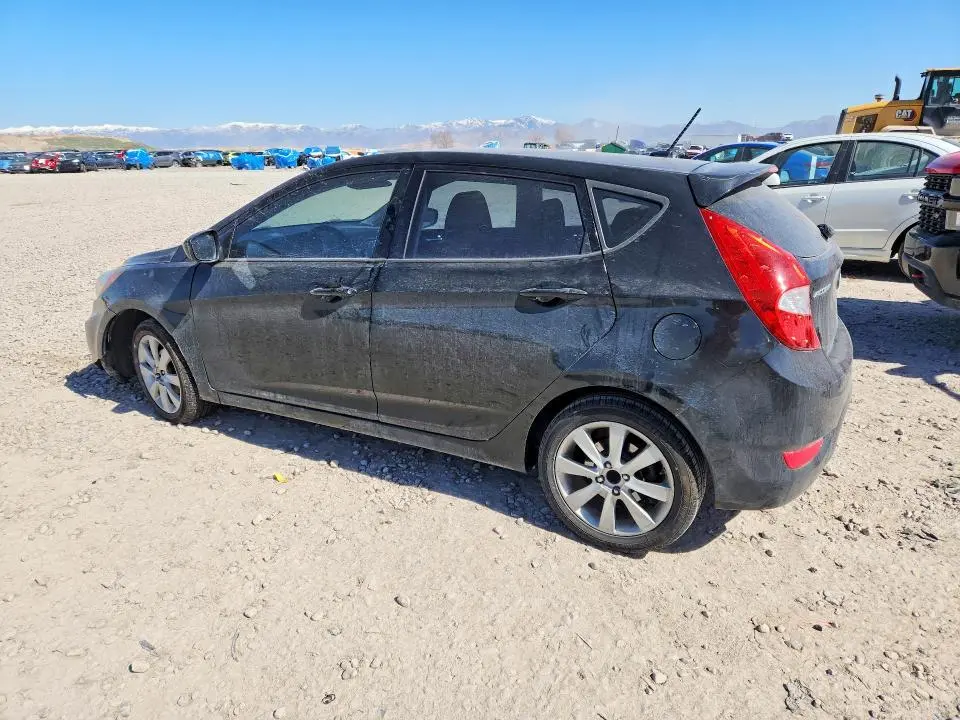 2012 HYUNDAI ACCENT SE  