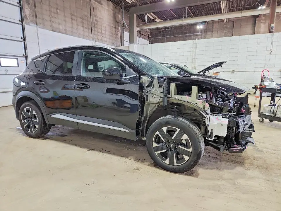 2025 NISSAN KICKS SV  