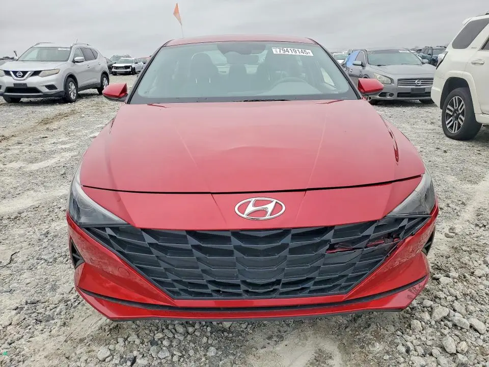 2022 HYUNDAI ELANTRA SEL  