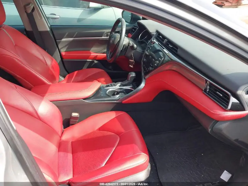 2019 TOYOTA CAMRY XSE