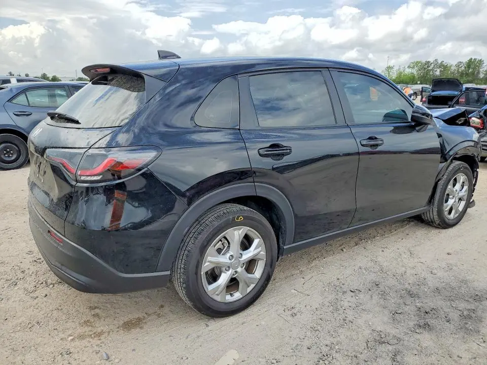 2025 HONDA HR-V LX  