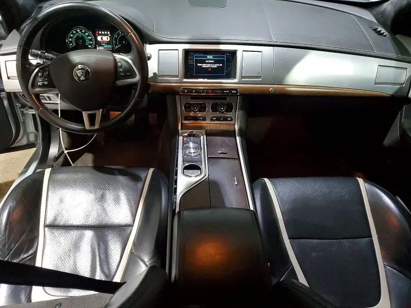 2014 JAGUAR XF   