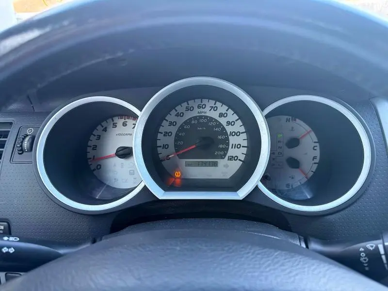 2011 TOYOTA TACOMA V6  