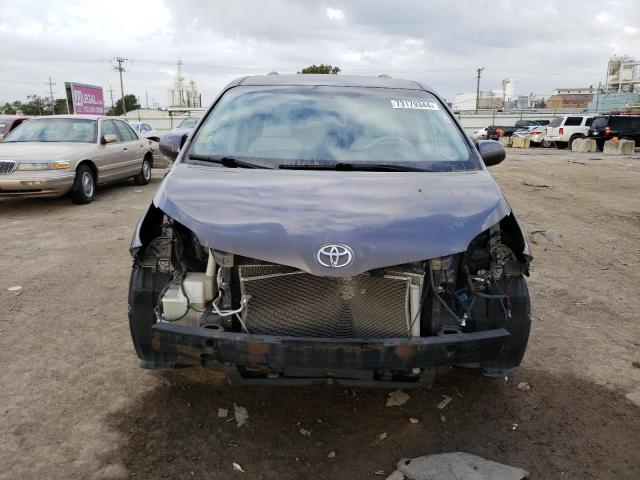 2012 TOYOTA SIENNA LE