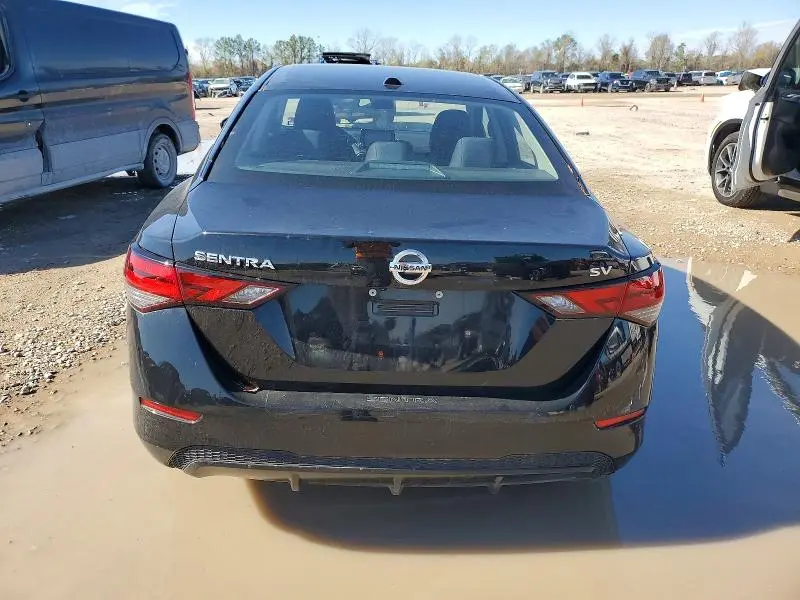 2022 NISSAN SENTRA SV  