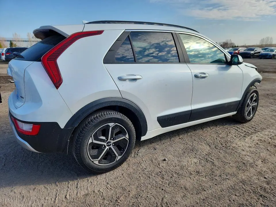 2024 KIA NIRO EX  