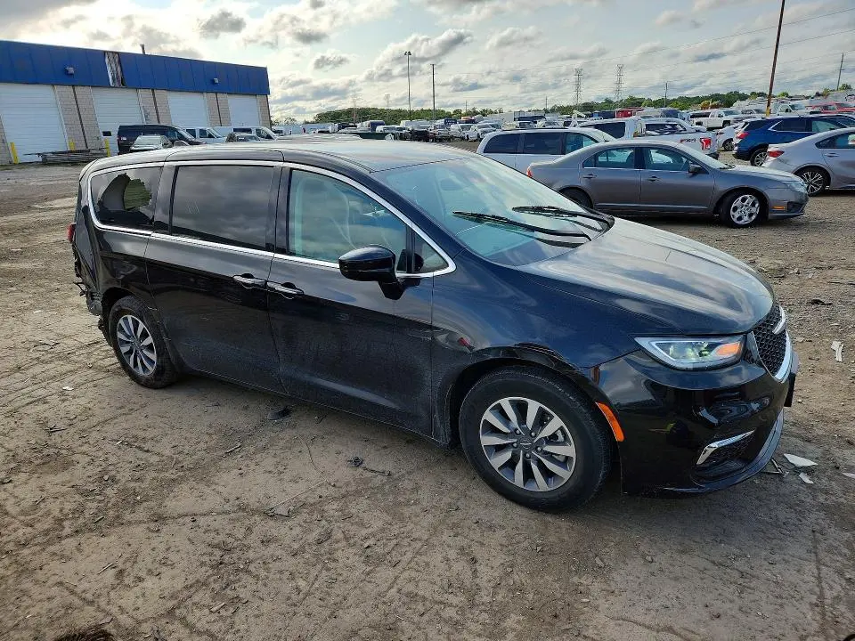 2022 CHRYSLER PACIFICA HYBRID TOURING L  