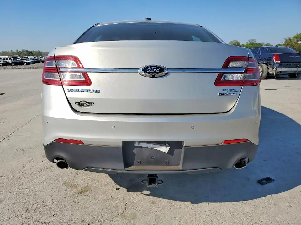 2016 FORD TAURUS SEL  