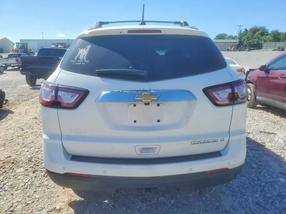 2016 CHEVROLET TRAVERSE LT  