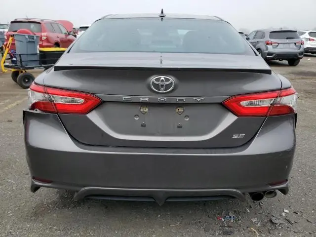 2019 TOYOTA CAMRY SE  