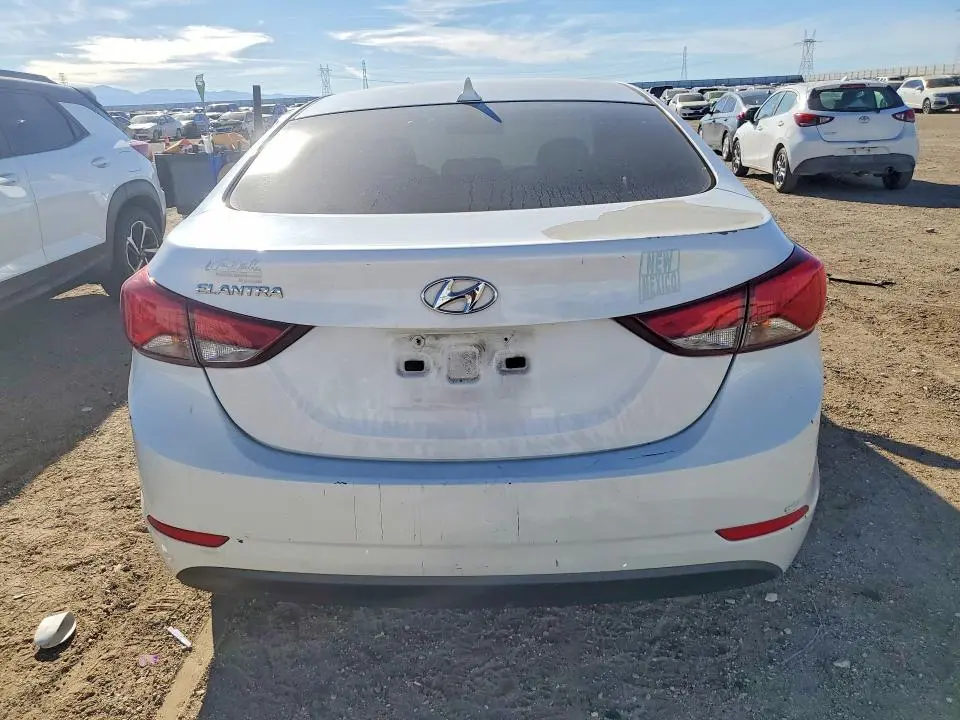 2015 HYUNDAI ELANTRA SE  