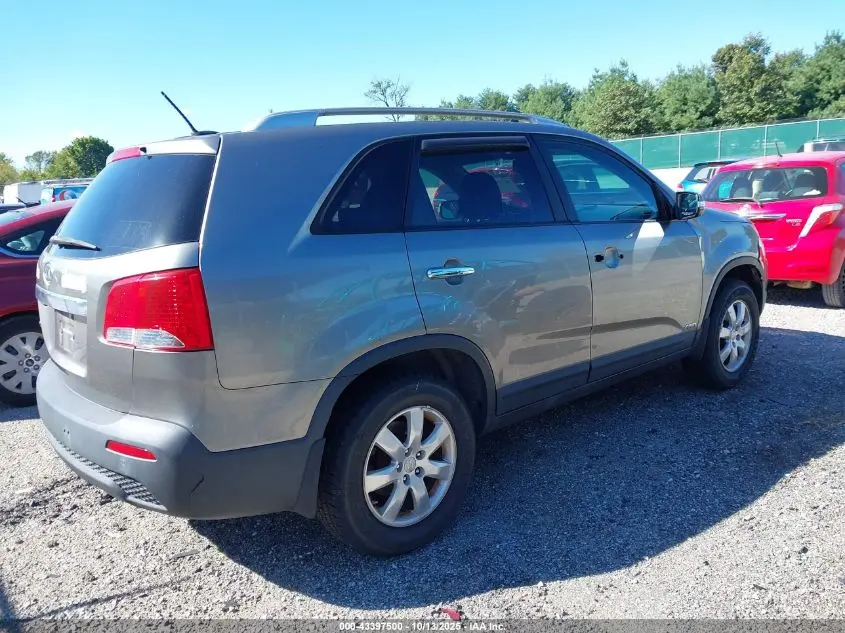 2011 KIA SORENTO LX