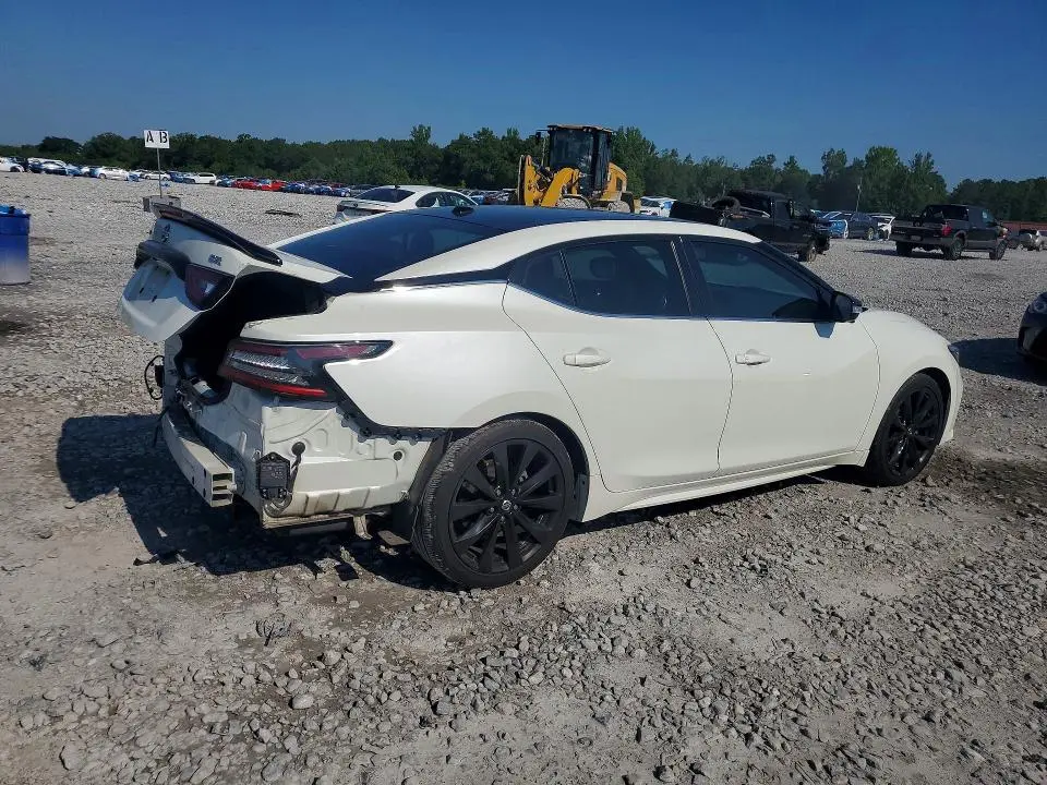 2021 NISSAN MAXIMA SR  