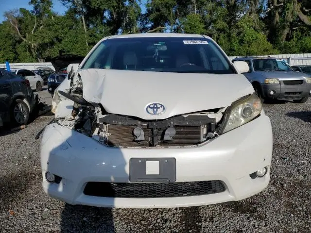2012 TOYOTA SIENNA XLE  