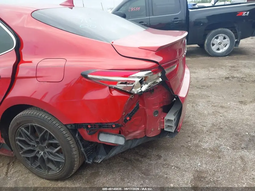 2019 TOYOTA CAMRY SE