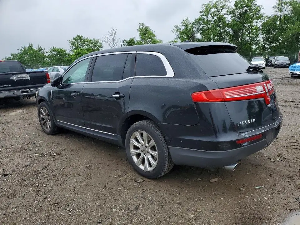 2014 LINCOLN MKT   