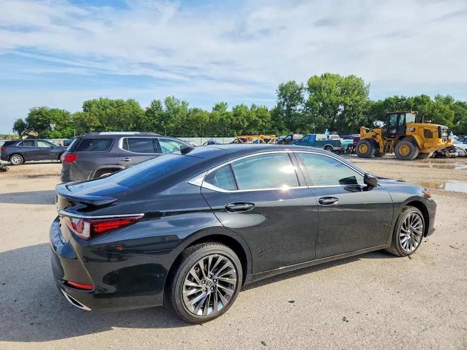 2025 LEXUS ES 350 ULTRA LUXURY  