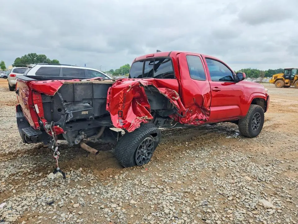 2016 TOYOTA TACOMA SR  