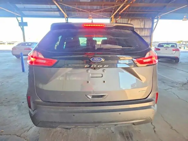 2021 FORD EDGE SE  