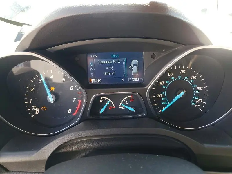 2015 FORD ESCAPE SE  