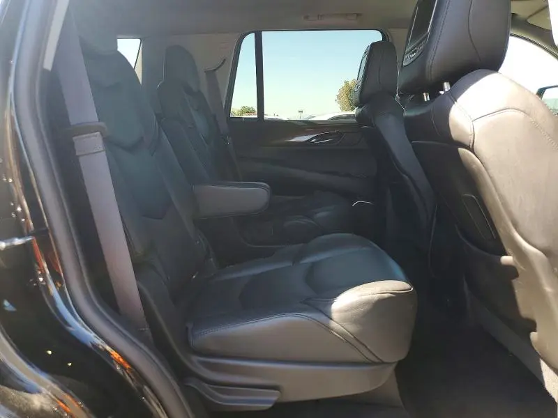 2016 CADILLAC ESCALADE LUXURY  