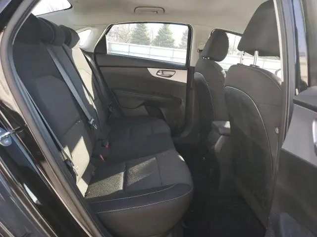 2024 KIA FORTE LX  