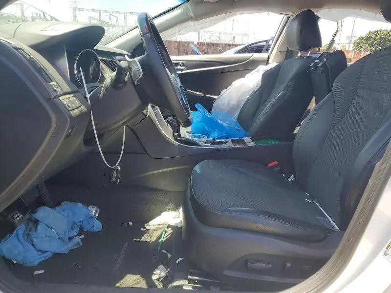 2013 HYUNDAI SONATA SE  