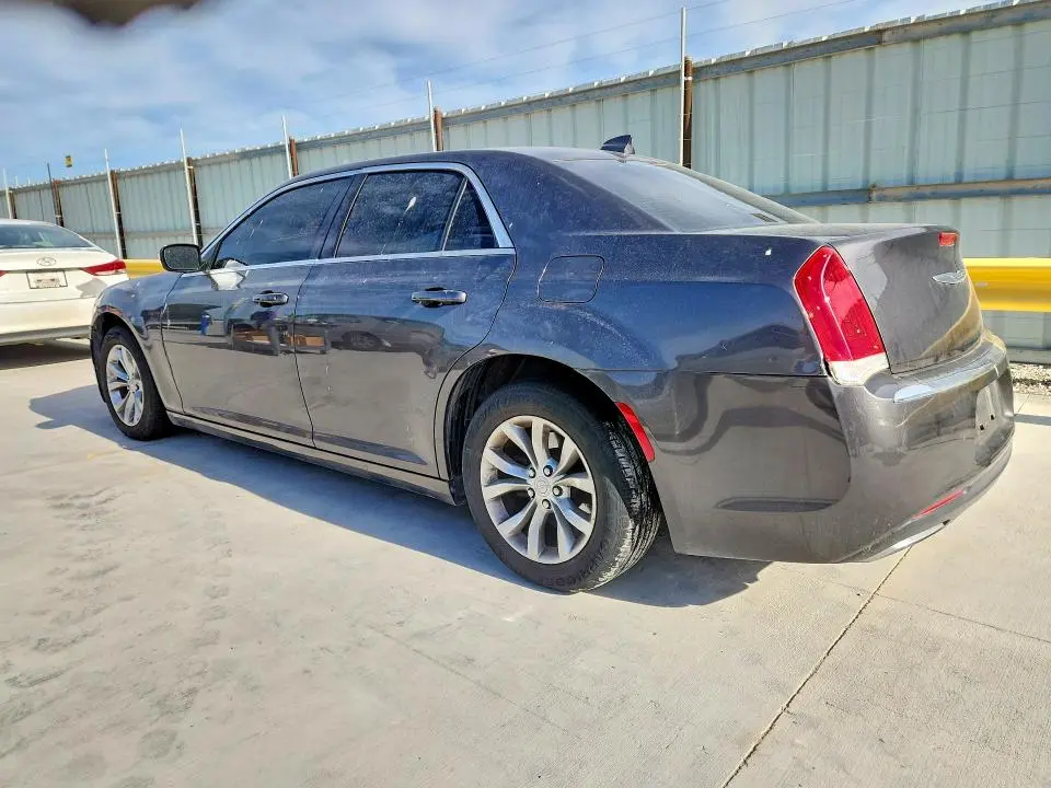 2016 CHRYSLER 300 LIMITED  