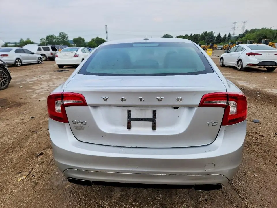 2014 VOLVO S60 T5  