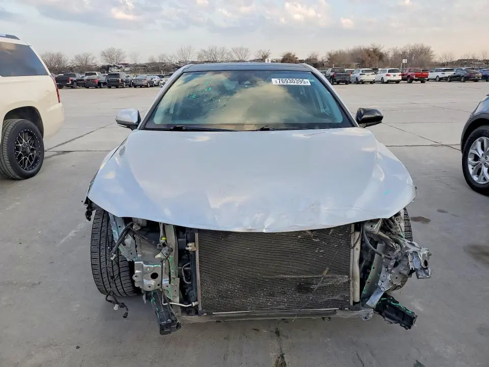 2019 TOYOTA CAMRY XLE  