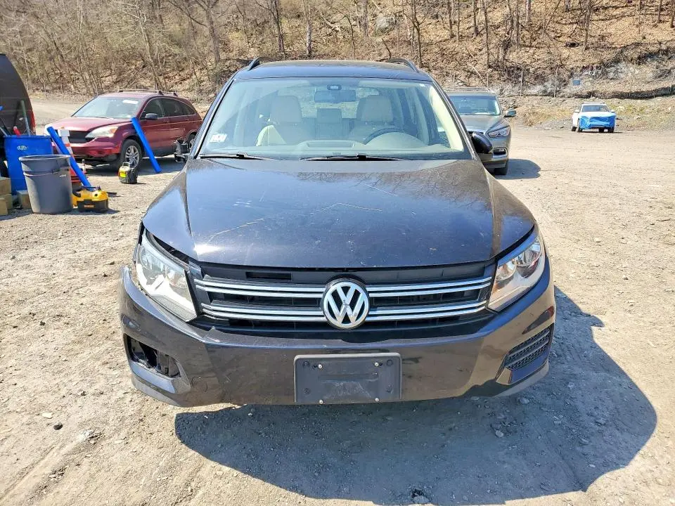 2016 VOLKSWAGEN TIGUAN   