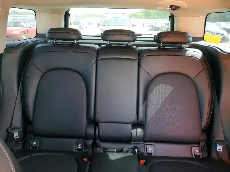 2017 MINI COOPER   