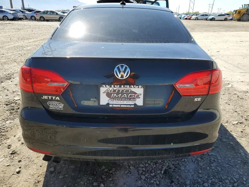 2014 VOLKSWAGEN JETTA SE  
