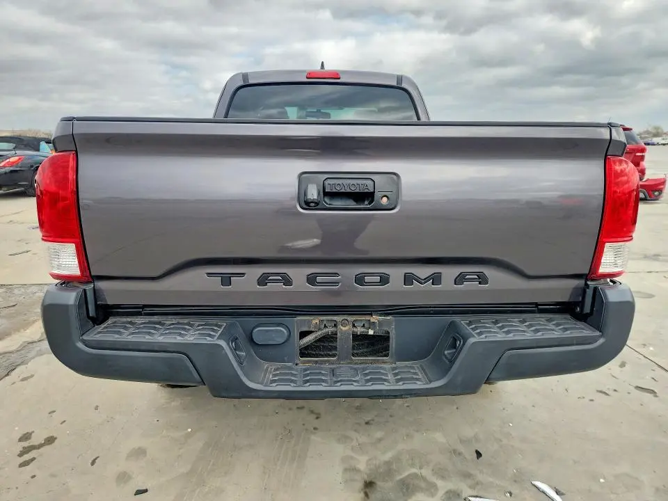 2017 TOYOTA TACOMA SR  