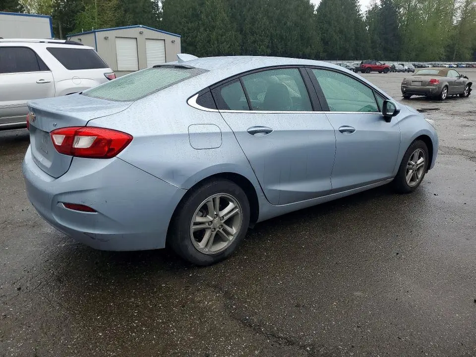 2017 CHEVROLET CRUZE LT  