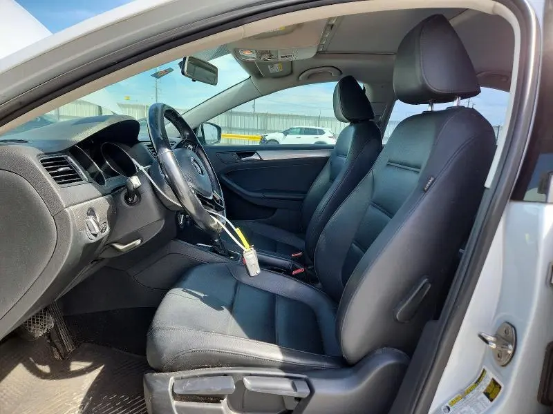 2017 VOLKSWAGEN JETTA SE  