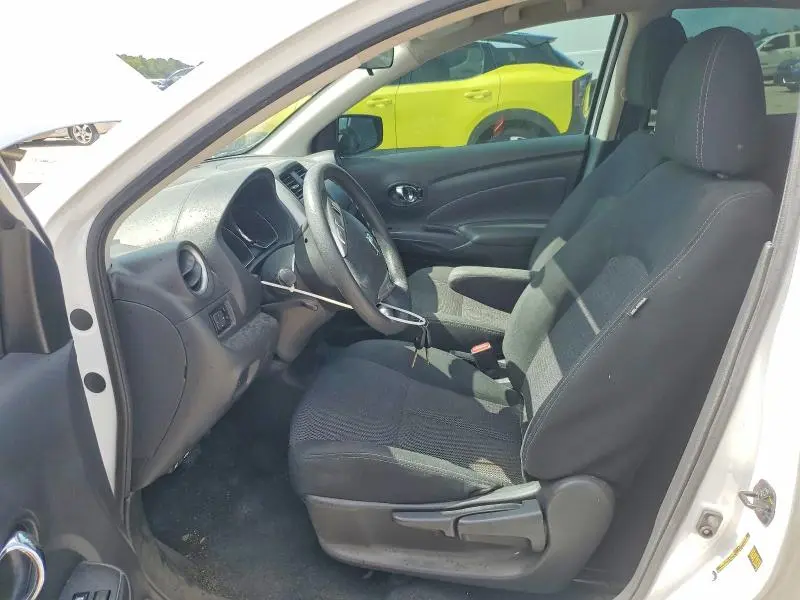 2019 NISSAN VERSA SV  