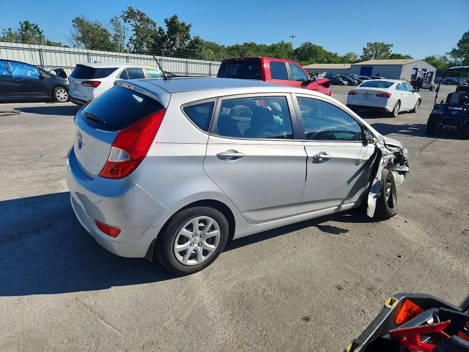 2013 HYUNDAI ACCENT GS  