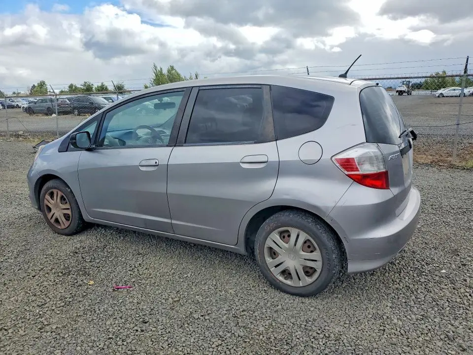 2010 HONDA FIT   
