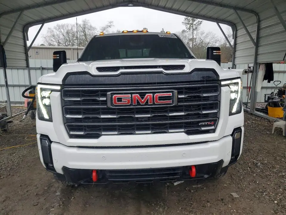 2024 GMC SIERRA K2500 AT4  