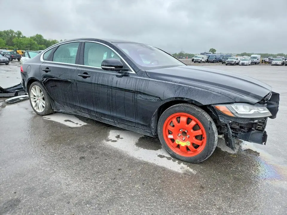 2016 JAGUAR XF PRESTIGE  