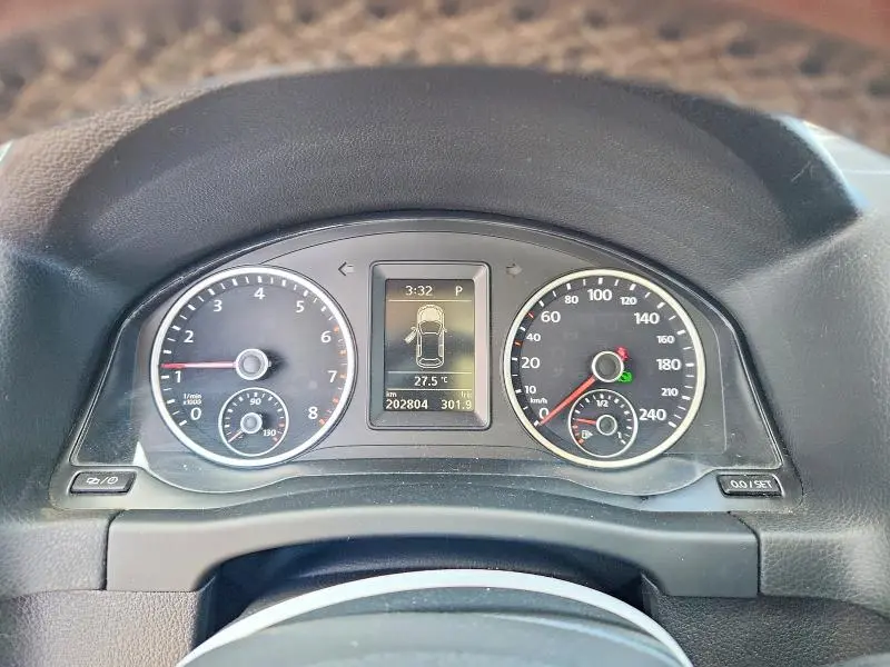 2015 VOLKSWAGEN TIGUAN S  