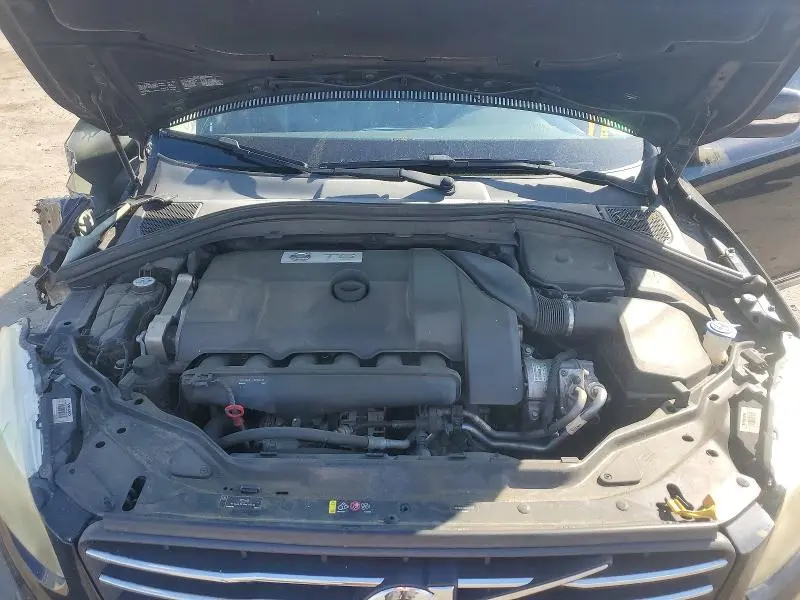 2014 VOLVO XC60 T6  