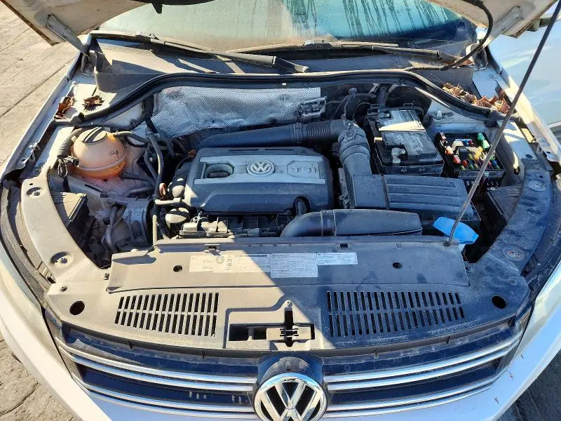2013 VOLKSWAGEN TIGUAN S  