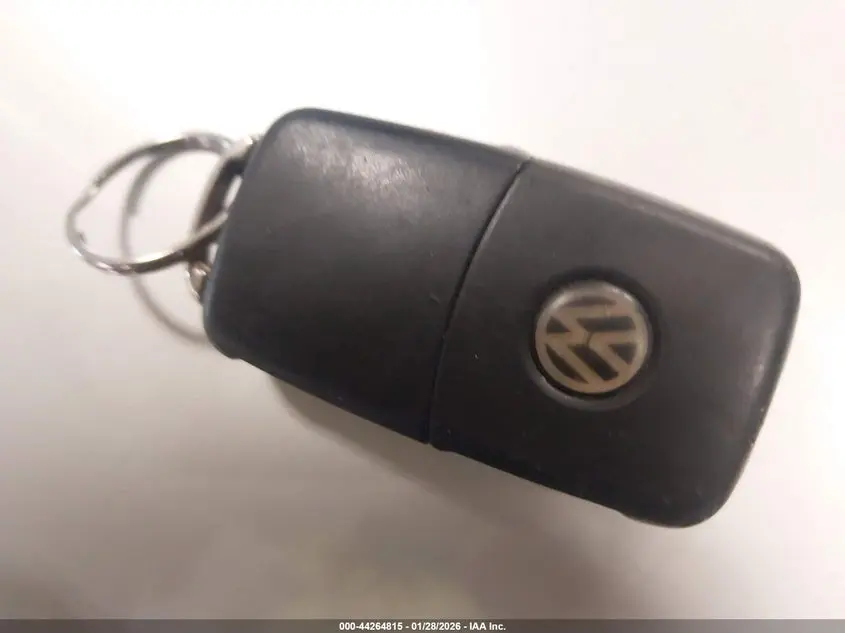 2013 VOLKSWAGEN JETTA SPORTWAGEN 2.5L S