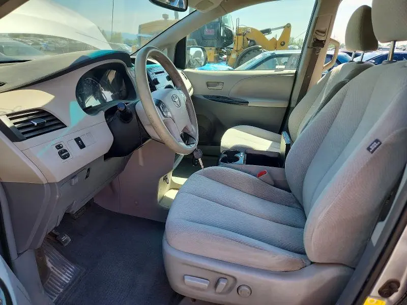 2012 TOYOTA SIENNA LE  